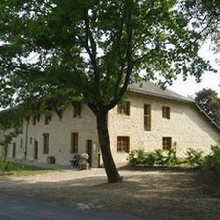 Готель La Correrie Les Grandes-Armoises Екстер'єр фото